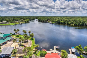 Homosassa River Home with Private Boat Ramp and Kayaks